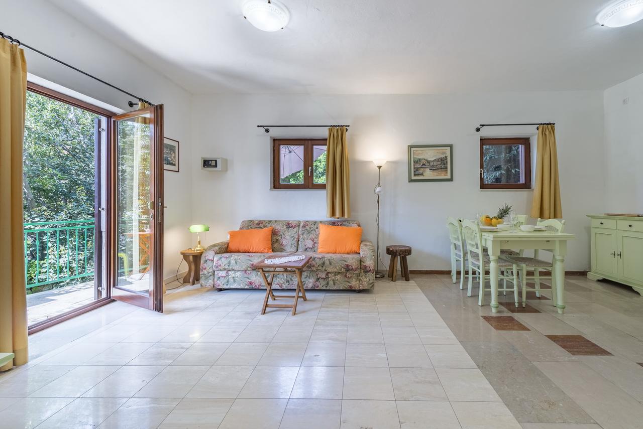 Napoleon Apartment Jelsa (Hvar)