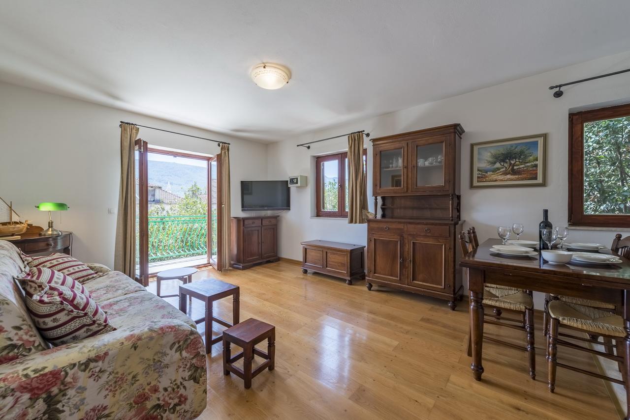 Apartment Napoleon Jelsa (Hvar)